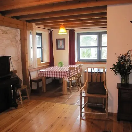 Shiplake Mountain Farmhouse *